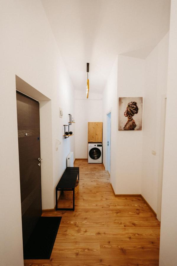Appartamento Modern Loft One Suceava Esterno foto