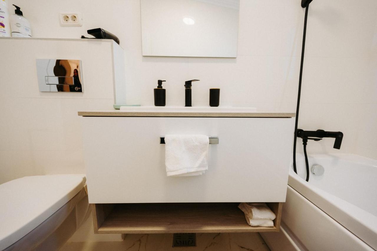 Appartamento Modern Loft One Suceava Esterno foto