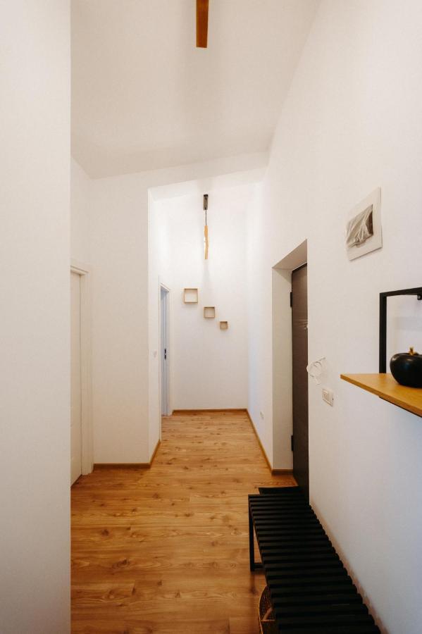 Appartamento Modern Loft One Suceava Esterno foto